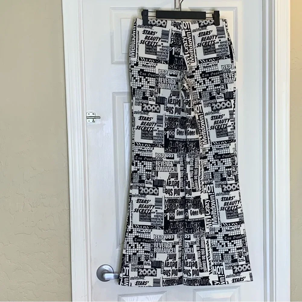 Urban Outfitters DALILA LOW RISE FLARE PANT Newspaper Crossword Print Size S - Picture 7 of 12